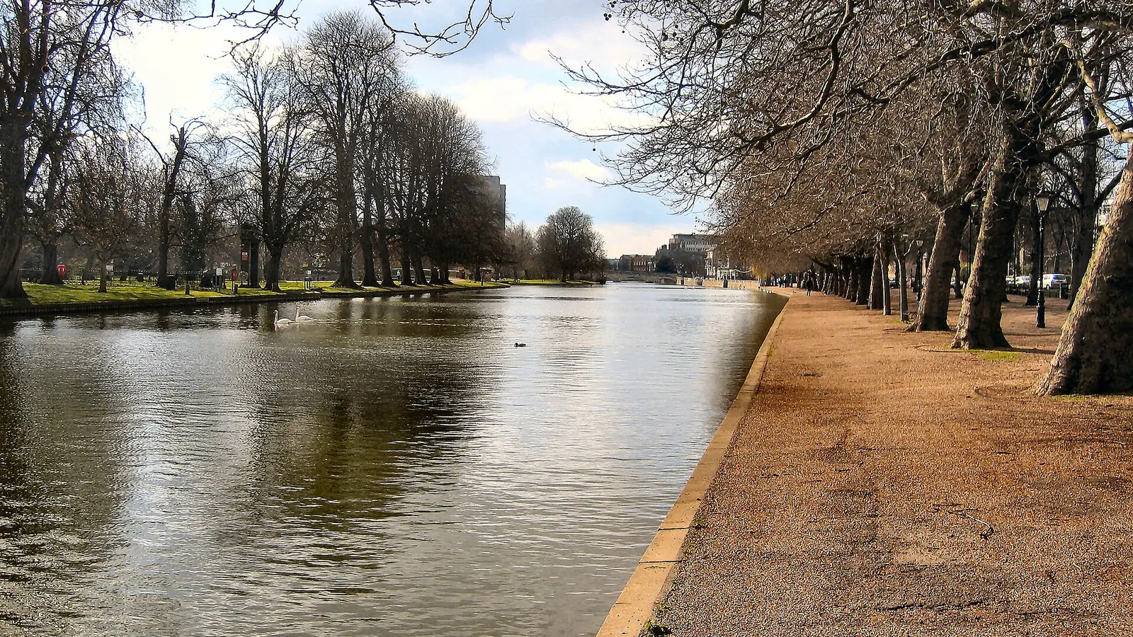 Bedford Embankment