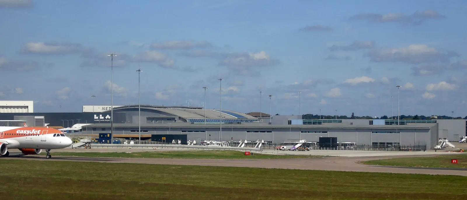 London Luton Airport - drop-off point for Heathrow to Luton Airport taxi transfers