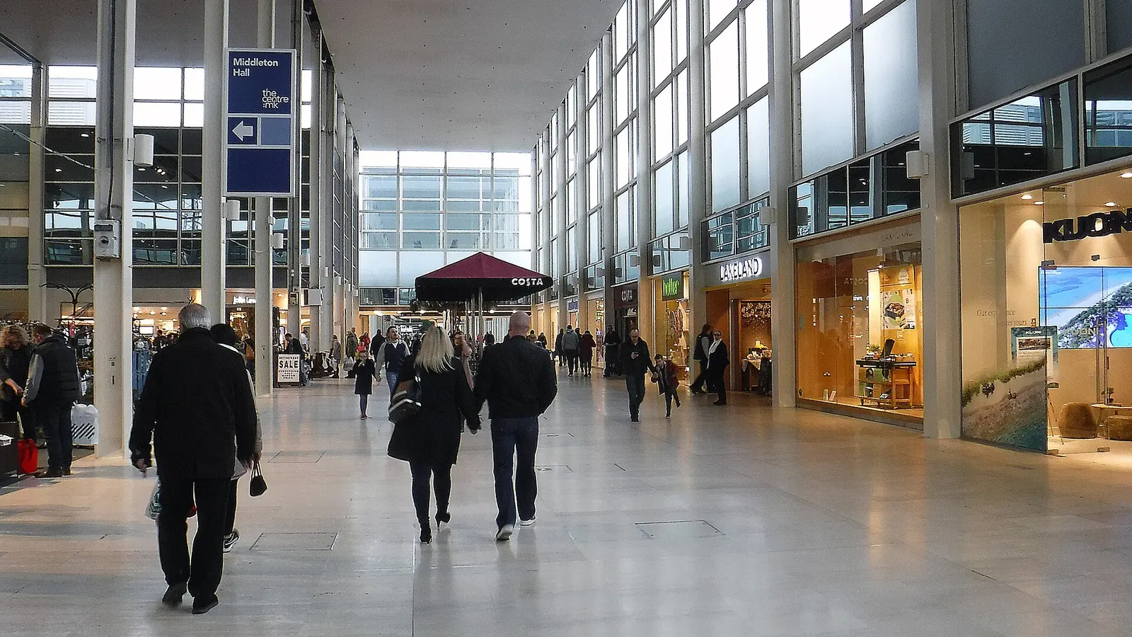 Milton Keynes - drop-off point for Luton Airport to Milton Keynes taxi transfers