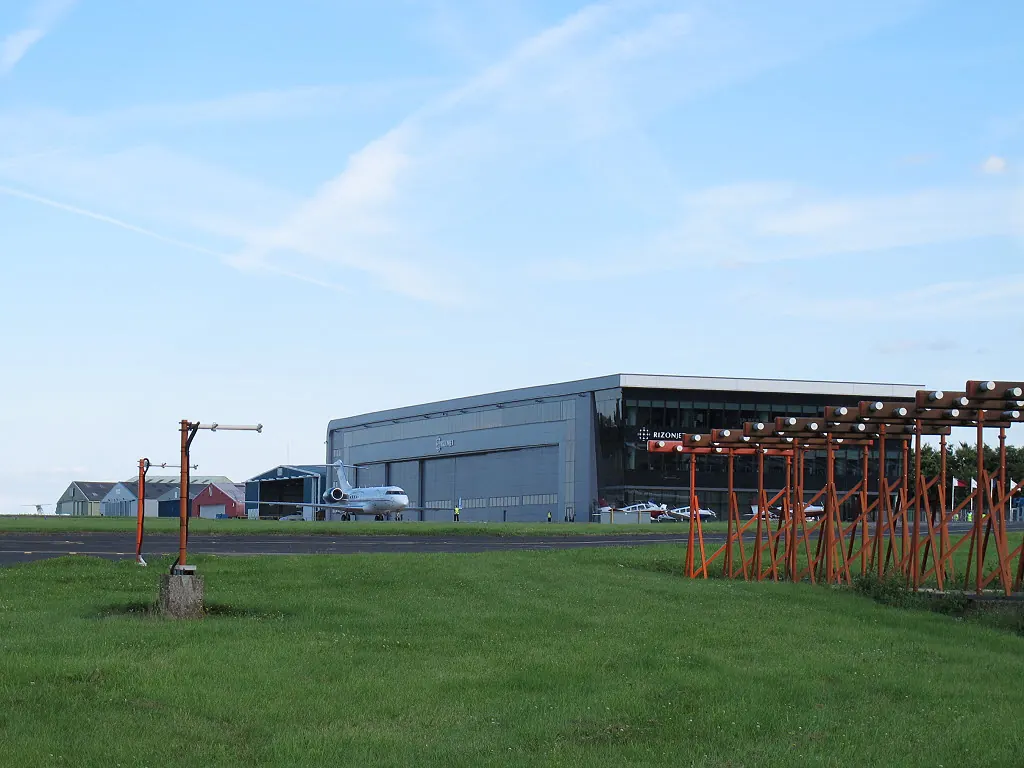 London Biggin Hill Airport (BQH) – business aviation terminal and apron